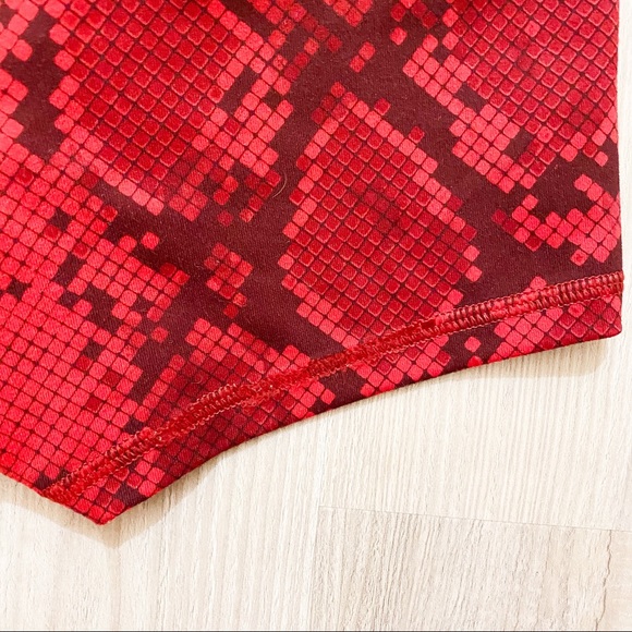 Lululemon boogie shorts - Picture 3 of 4